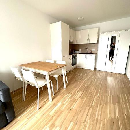 Forsthaus 32 Free Garage Apartment เวียนนา ภายนอก รูปภาพ